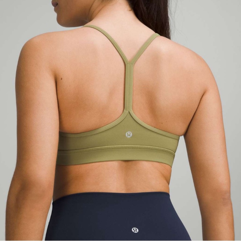 Lululemon Flow Y Light Support Sports Bra A–C Cups in bronze green size 4